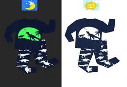 Mode Glow in the Dark Dinosaur Boys Pyjamas Children Dragon Night Wears Glow in Dark Pyjamas Kids Pijamas Infantil 28 år LJ2007729921