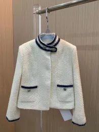 Giacca cardigan in cashmere di alta qualità di design Elegante girocollo con bottoni di lusso Grandi tasche Giacca cardigan socialite abiti firmati da donna