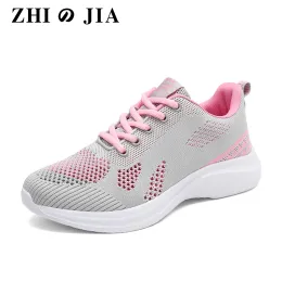 Stivali 2022 Autunno Nuove scarpe da donna con scarpe da corsa casual traspirante con scarpe da corsa femminile