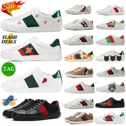 Tasarımcı Lüks Erkek Ayakkabı İtalya Arı Arı Günlük Ayakkabı Erkek Kadın Beyaz Düz Deri Ayakkabı Yeşil Kırmızı Şerit İşlemeli Çiftler Eğitmenler Boyut 35-45