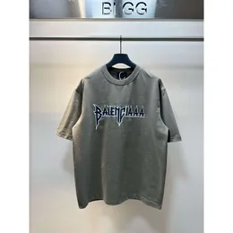 LED Balenciagia Track Designer Ubranie Triple S Balanciaga Tshirt Extremhigh Edition Paris 23ss Springsummer Nowy zespół rockowy Cracked Print Zużyte B Home PRAWIDŁOWE SH