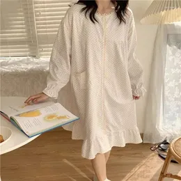 Kadınların Pijama Kıyısı Tarkan Tek Zımparalama Elbisesi Saf Uzun Çırpma INS DOT SLEVE POLKA Homewear Breatsed Nightgown Dantel İşi Sevimli Kadınlar