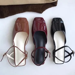 Buty zwykłe kwadratowe palce japońskie skóra Mary Janes Woman 2024 Projektantka Slingback Summer Patchwork Flats Praca