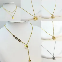 Favorito elegante designer clássico 18K banhado a ouro c letra pingente colar de aço inoxidável colar de coração de pêssego para mulheres presentes de joias de festa de casamento