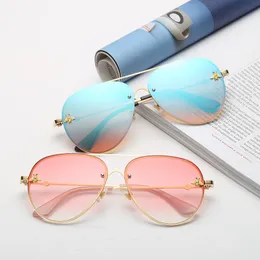 2024 تصميم العلامة التجارية النحل نظارة شمسية للنساء مصممون جيد الجودة الموضة الأزياء المعدنية كبيرة الحجم