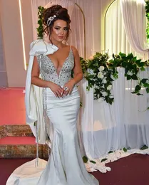 Glänzende Sier -Pailletten Satin Abendparty Kleider elegante Meerjungfrau Promkleid gegen Hals ärmellose Bogen formelle OCN Kleid Vestidos 326 Estidos Estidos