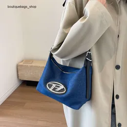 Cheap Wholesale Limited Clearance 50% Discount Handbag Commuter Denim Bag for Women Large Capacity New Chain Backpack Casual and Versatile Single Shoulder Travel
