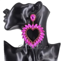 Cuier 4 Sparling Drop Heart Earring Dangle For Women Rhinestones Cryształowa biżuteria ślubna Oświadczenie Big Rhinestone Prezent 240312