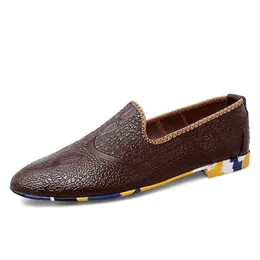 HBP Icke-varumärke Senaste design Cowhide Material Lättvikt Casual Slip On Full Grain Men Leather Loafers Shoes