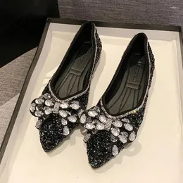 Buty swobodne kryształowy łuk kobiety spiczasty stóp u stóp zamszowy letni projektant 2024 luksusowy płytki sukienka elegancka zapatos para mujer