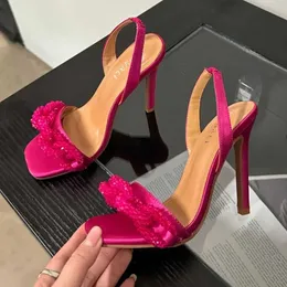 HBP Sandálias sem marca de luxo designer estranho na moda sandálias de dedo quadrado estilingue para trás rosa rosa saltos para sapatos femininos