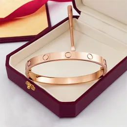 Luxury Designer Jewelry Love Braclet Gold Armband Fashion 316L rostfritt stål Julskruvmejsel Bangle Par Brand för kvinnor 18K Guldpläterad skruvarmband