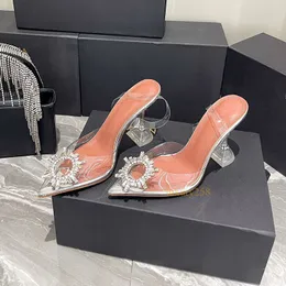 Tasarımcı Slingback Sandalet PVC Şeffaf Saç-Toe Stiletto Kristal Ayakkabı Lüks Moda Seksi Mizaç Pompaları Kadın Gelinlik Ayakkabıları Kutu