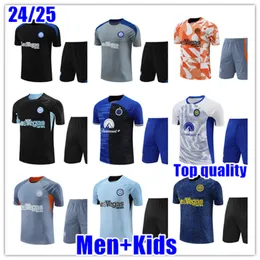 2024 Inter TrackSuity Chandal Futbol piłka nożna Lautaro Milano Training Suit 23 24 24 Milans Soccer Jersey Camiseta de Foot Suit Short Sleved Suit Mężczyźni i dzieci