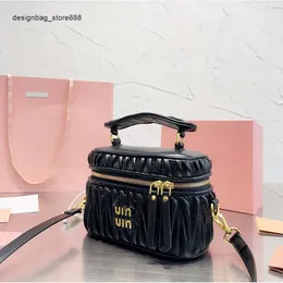 Ucuz Toptan Sınırlı Boşluk% 50 İndirim Çantası Miao Çanta Kadınlar Yeni Gezin Kutusu Küçük Kokulu Ritim Dişleyicisi Bir Omuz Crossbody Makyaj