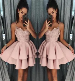 2019 Dusty Pink Spaghetti Short Homecoming Dresses Billiga rygglösa spetsar Appliced ​​Cocktail Party Gown Mini Prom Evening Dresses5237090