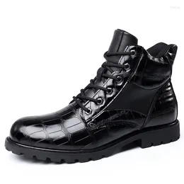Botas 2024 homens outono primavera couro redondo dedo do pé vintage crocodilo padrão masculino sapatos moda lazer alto topo