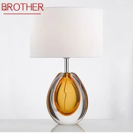 Tischlampen BROTHER Nordic Moderne Glasur Lampe Modische Kunst IWohnzimmer Schlafzimmer EL LED Persönlichkeit Originalität Schreibtisch Licht