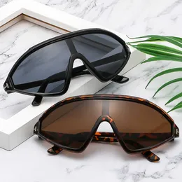24 Year New T-shaped Trendy Sunglasses Triangular Full of Personality Street Photo Concave Glasses
