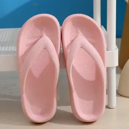 Botas Moda Mulher Praia Flip Flips Sapatos 2022 Verão Plataforma grossa Banheiro Chetes Capelinhas Mulheres Luxuryeva Sandálias de solo de solteiro Y Sandals y