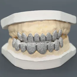 مجموعتنا الحصرية من مصممي Grillz في 925 من الماس الفضي الاسترليني الفضي Moissanite يعكس أسلوبك الفريد