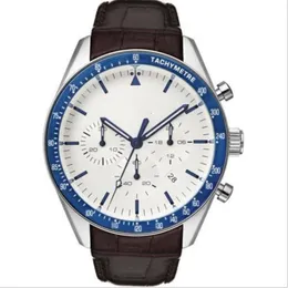 2019 Erkekler Watch Mens Trophy Beyaz Dial Kronograf Kuvars Deri Kayışla İzle 1513629293R