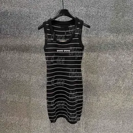 Luxury Striped Women Dress Knitted Singlet Black Elegant Fitless Vest Dresses Casual Daily Bottomign Tank Dresses