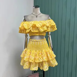 İki parçalı elbise yeni kış pembe yün 2 adet elbise set kıyafetler kadın spagetti kayış ekose midi vestidos kısa ceket hırka ceket 2024