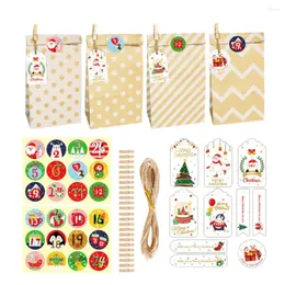 Forniture per sacchetti per decorazioni per feste Regalo di Natale Imballaggio di biscotti Sacchetti di carta Kraft Borse Etichette adesive per etichette di Natale