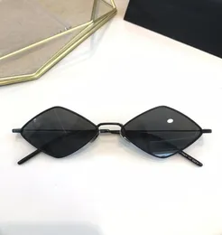 Neue 302 Sonnenbrille Mode Frauen Dreieck Deisnger Beliebte Vollformat UV400 Objektiv Sommer Stil Diamant Rahmen Top Qualität kommen mit 1852911