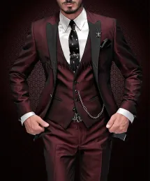 Suits 2023 New Arrival Peak Black Lapel Groom Tuxedos Burgundy Men Suits Wedding 3 Pieces(Jacket+Pant+Vest+Tie)traje de novio par