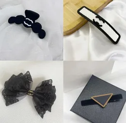 Lüks Barrettes Designer Kadın Kızlar Hediye Saçkağı Marka Klasik Çok Çözük Çabuk Hairclips Moda Mektup Metter Metal Köpekbalığı Saçkağı Saç Klipler