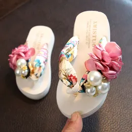 يتخبط الصيف الجديد Nonslip Children's Flipflops Girls Fashion Beach Shoes Sonchals Female Flowers Slippers Women Waring for Women