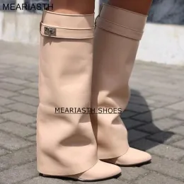 Botas genuínas de couro de tubarão botas de metal decoração de cinto de cinto de joelho alto Mujer Aumentar as cunhas de altura Sapatos femininos de joelho de joelho