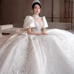 Abiti da sposa lussuosi con cristalli arabi e paillettes quadrati, abiti da sposa con cappuccio, scintillanti abiti da sposa da giardino Dubai, strascico di corte