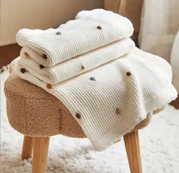 10070 cm stickad soffa kast filtar Nordiska pompom mjuk tapestry född baby swaddle wrap crib barnvagn filt 240313