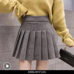 التنانير Moukyun غير رسمية شارع الشارع تنورة مطوية النساء الصوف الشتاء قصيرة A-Line Mini Jupe Gray Black Kawaii School Skater