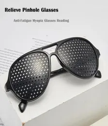 Sonnenbrille Entlasten Pinhole Brille Männer Frauen Korrigierende AntiFatigue Myopie Lesen Übung Schutz Sehvermögen Schwarz Whole5435243