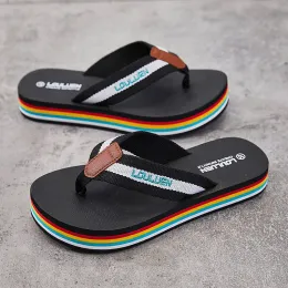 Flops moda tęczowe klapki platforma platforma Kappy Kobiety Summer Outdoor Beach kapcie Kobiety Ultralight Comfort Miękkie klapki damskie