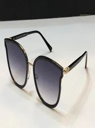 819 Popularne okulary przeciwsłoneczne dla kobiet Square Square Summer Style Pełna ramka Ochrona Ochrony UV Mieszana z pakietem 5256762