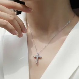 Moissanite smycken Cross Style Pendant Link s Sier Hip Hop Necklace for Woman Man