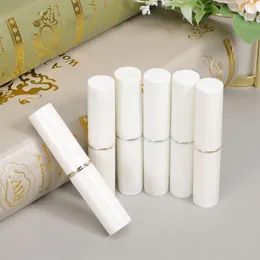 Storage Bottles 6pcs 28g Women Empty Plastic Lip Balm Tubes Simple Gloss Container For Ladies And Girls (3 Golden 3 Silver)