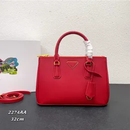 10A Handtasche Designer Luxus Einkaufstasche Leder Frau Killer Umhängetaschen Metall Brief Logo Messenger Bag Große Kapazität Eleganz Reisegeldbörse 32CM Rucksack