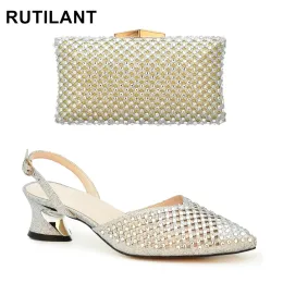 Pumps Neuankömmlinge italienische Schuhe mit passenden Taschen Set mit Strass -Frauen -Sommerschuhen Afrikanische Hochzeitsschuh und Taschen dekoriert