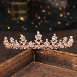 Tiaras Trendy Rose Gold Rhinestone Crown Flower Flower Bridal Associory Wedding Headpiece Hair Hair Hair Bride Hair Jewelry Crown Tiara Y240319