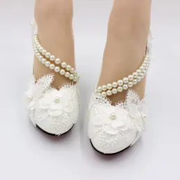 ポンプ春と夏の新しいハイヒールの女性靴白いブライダルシューズ弾性ビーズの花手作りのウェディングシューズ中国で作られた