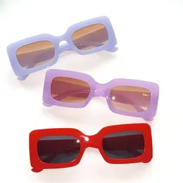 Nya gränsöverskridande europeiska och amerikanska godisfärgade solglasögon, låda solglasögon, fashionabla och trendiga retroglasögon