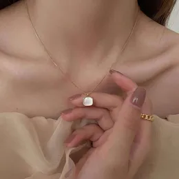 Новое женское дизайнерское светлое нишевое квадратное масляное ожерелье с капельницей