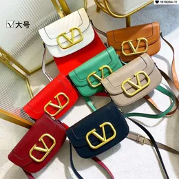 Handbag de design de loja Varejo atacado 22 novo bronze de moda Big hardware Bolsa de ombro de sela feminina Bolsa feminina