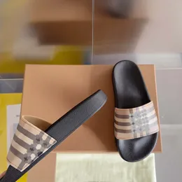 35-42 Vintage Plaid Sandals Kaptaki luksusowe buty designerskie